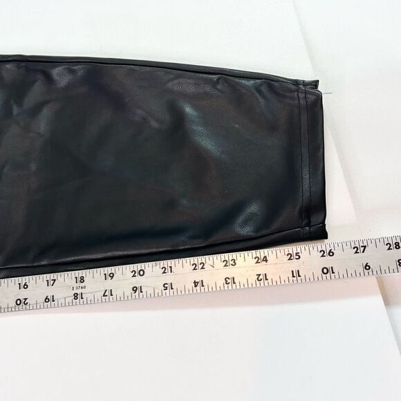 Fabletics Leggings Womens 1X Black Vegan High-Waisted Pebbled Leather Zip New - Picture 3 of 12